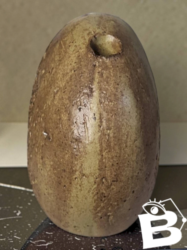 Vase soliflore en grès, signé