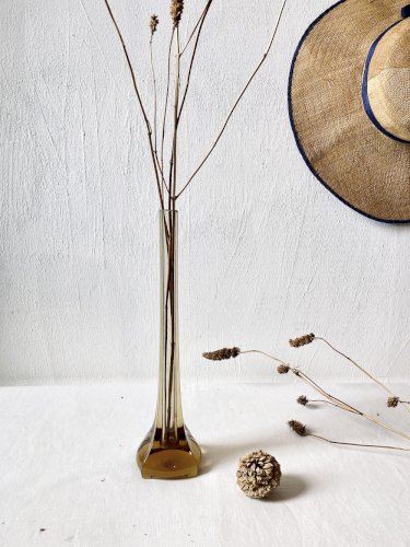 Vase soliflore en verre ambré, base à quatre lobes, années 1960-1970