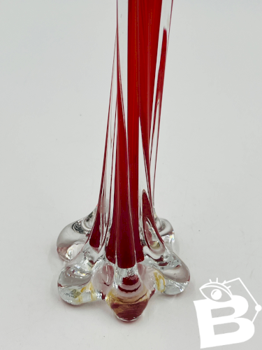 Vase soliflore en verre rouge style Sommerso Murano