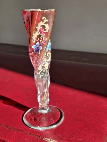 Vase soliflore en verre tre fuocchi de Murano, peint à la main hauteur 16 cm