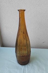 Single-flower vase or glass bottle