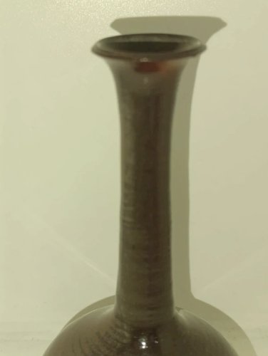 vase style soliflore signé couleur marron tigré en bon etat