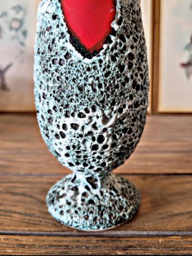 Vase style Vallauris Fat Lava, couleur rouge, noir et vert