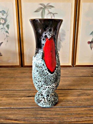 Vase style Vallauris Fat Lava, couleur rouge, noir et vert