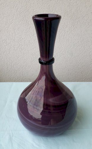 Vase verre mauve