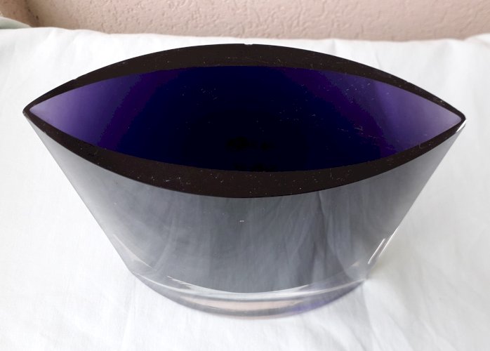 Vase verre violet