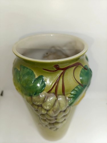 vase vintage à decor fruitier peint main en bon etat