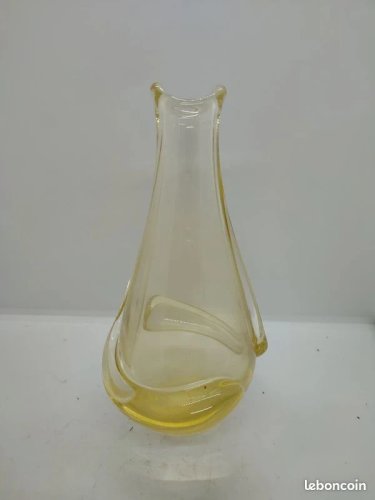 Vase vintage attribué à Frantisek Zemek pour Mstisov Glassworks en bon etat
