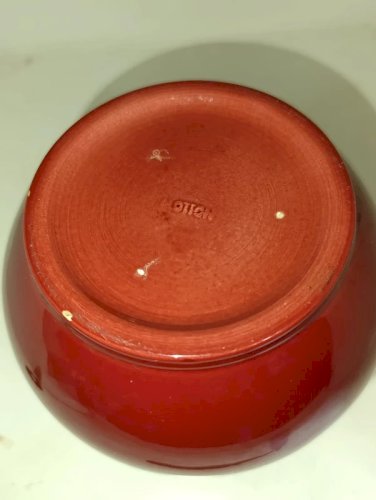 vase vintage boule couleur sang de boeuf marque Motion? en bon etat