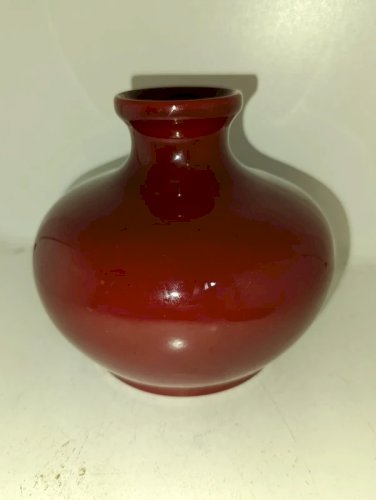 vase vintage boule couleur sang de boeuf marque Motion? en bon etat