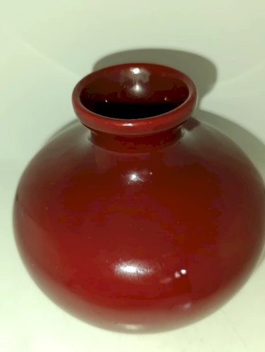 vase vintage boule couleur sang de boeuf marque Motion? en bon etat