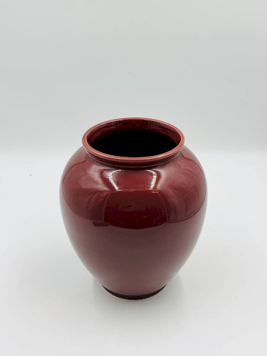 Vase vintage en céramique émaillée rouge bordeaux