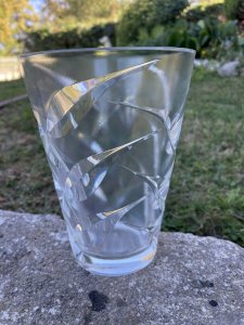 Vase vintage en cristal taillé – Décor de feuilles entrelacées – 21 cm – 3 kg