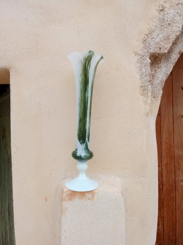 Vase vintage en opaline 