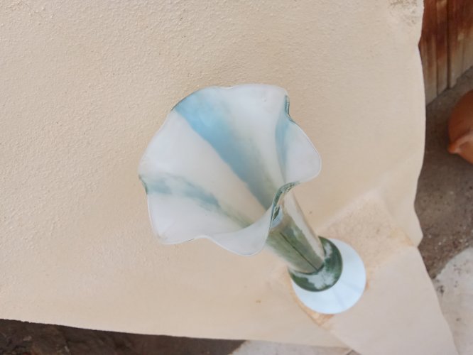 Vase vintage en opaline 