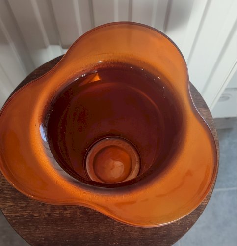 Vase vintage en verre orange irisé design années 70