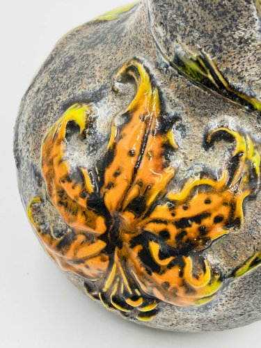 Vase vintage floral en relief