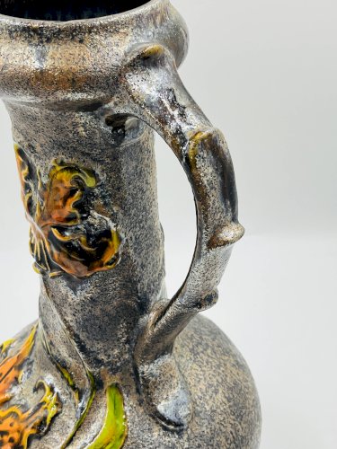 Vase vintage floral en relief