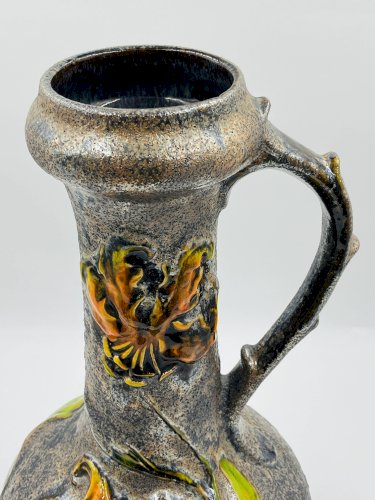 Vase vintage floral en relief