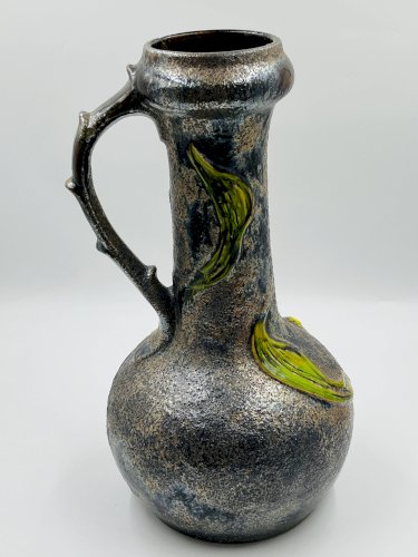 Vase vintage floral en relief