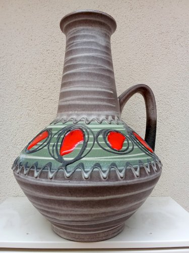 Vase W Germany vintage