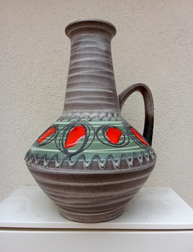 Vase W Germany vintage