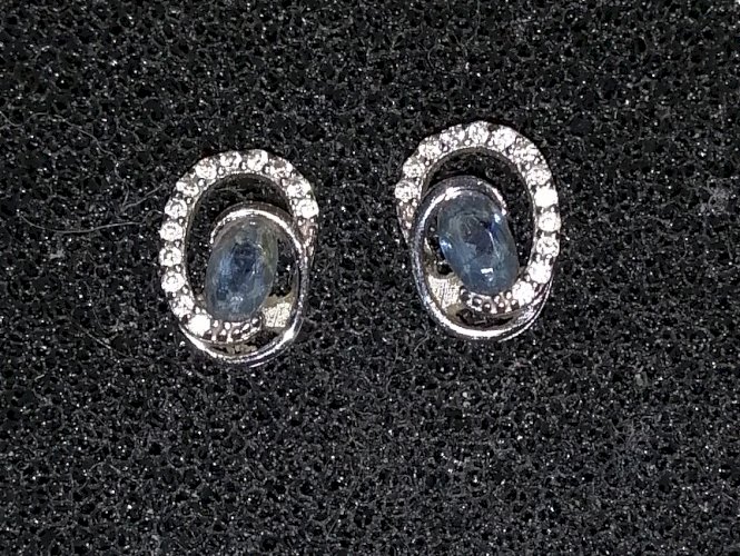 Vends boucles d’oreilles en argent