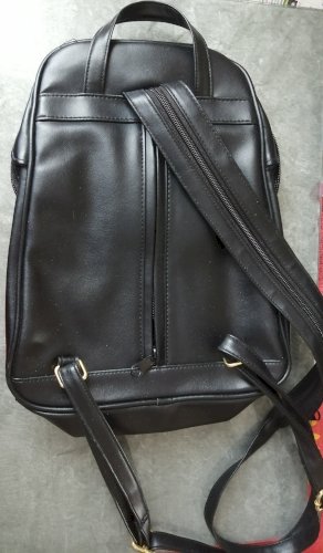 Vends sac à main pour sur le dos femme
