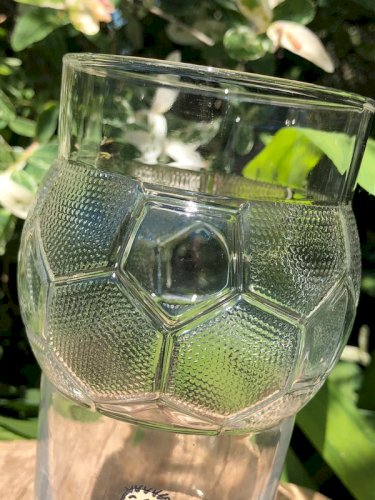 Verre à bière motif joueur de foot