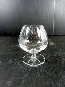 Crystal cognac glass from Sèvres signed, H - 8.5 cm, in great condition.