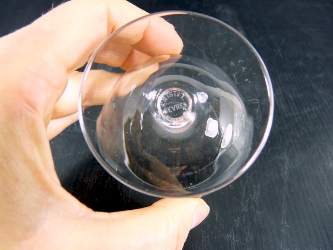 Verre à cognac cristal de Sèvres signé, H - 8,5 cm TBE