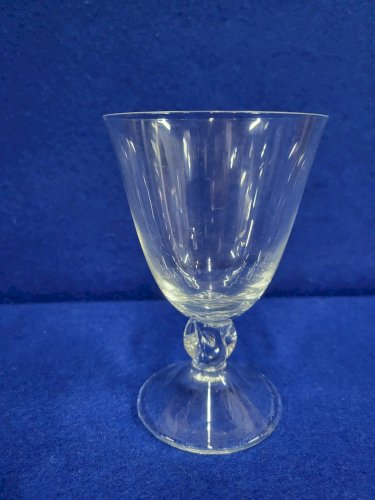 VERRE A EAU EN CRISTAL DAUM FRANCE