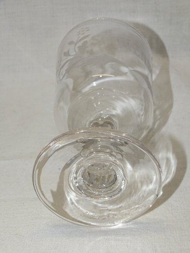 -VERRE A PIED ANCIEN EN VERRE SOUVENIR FEUILLES & FLEURS Dégagé acide   D