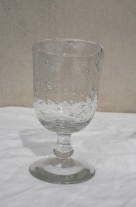 Verre à pied bullé