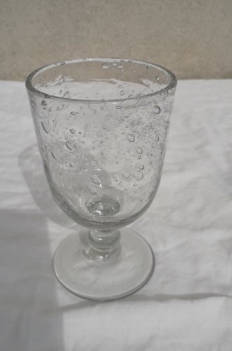 Verre à pied bullé