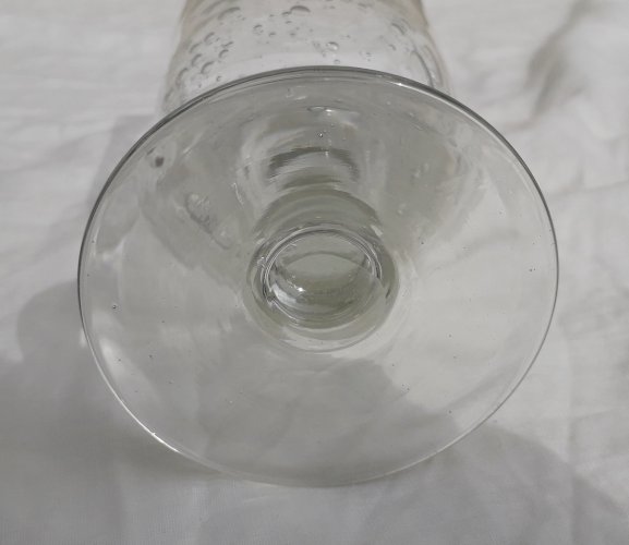 Verre à pied bullé