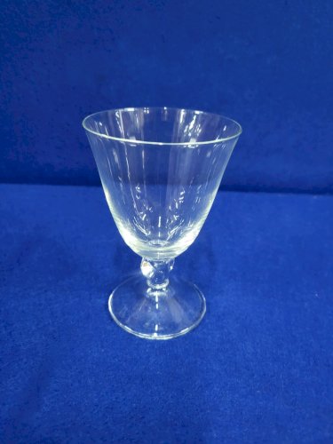 VERRE A VIN EN CRISTAL DAUM FRANCE