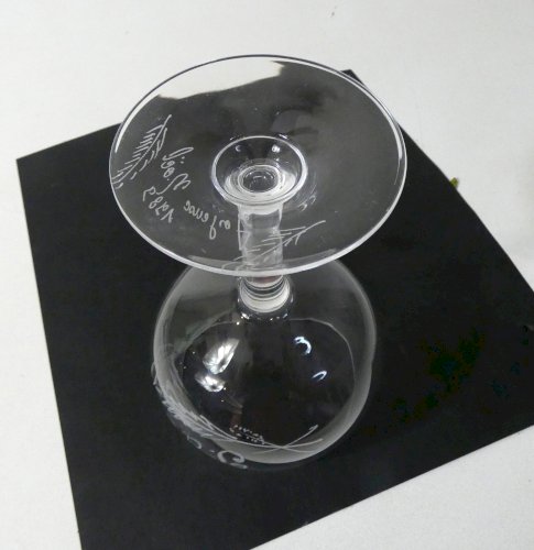 verre ballon à pied en cristal gravé vintage