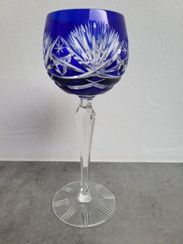 VERRE EN CRISTAL DE COULEUR BLEU