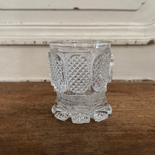 Verre en cristal taillé avec inclusion XIXe représentant la Vierge M3619