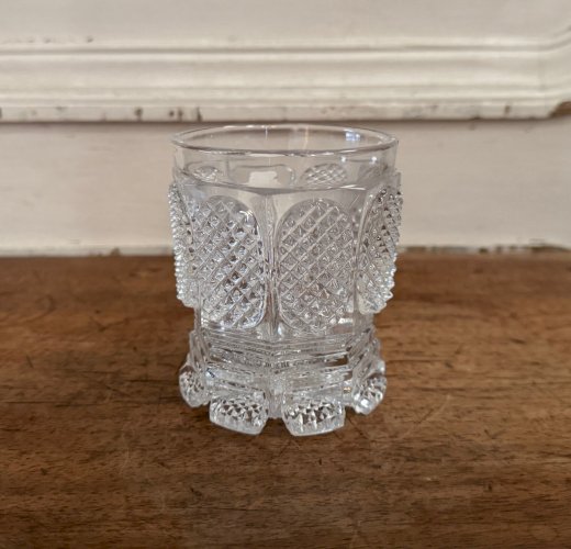 Verre en cristal taillé avec inclusion XIXe représentant la Vierge M3619