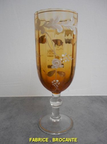 VERRE EN VERRE PEINT ET DORE