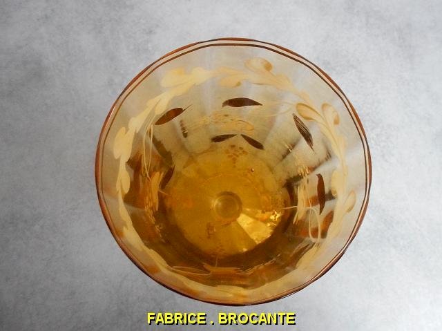 VERRE EN VERRE PEINT ET DORE