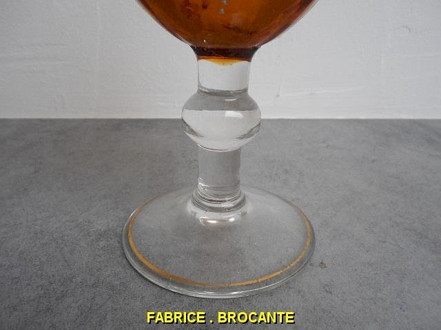 VERRE EN VERRE PEINT ET DORE