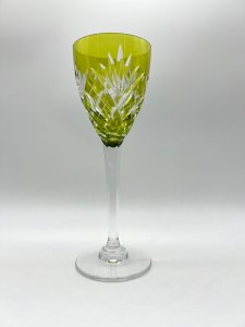 Yellow crystal Roemer glass – Saint Louis – Chantilly model – signed – 23 cm