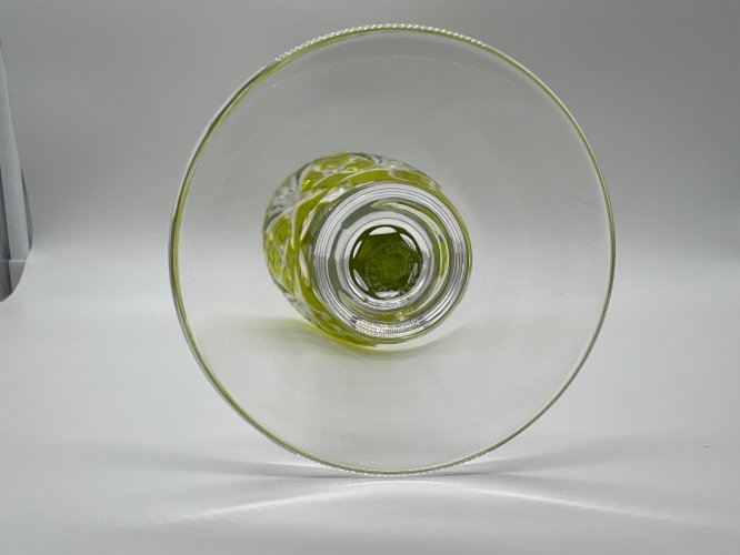 Verre Roemer en cristal jaune – Saint Louis – modèle Chantilly – signé – 23 cm