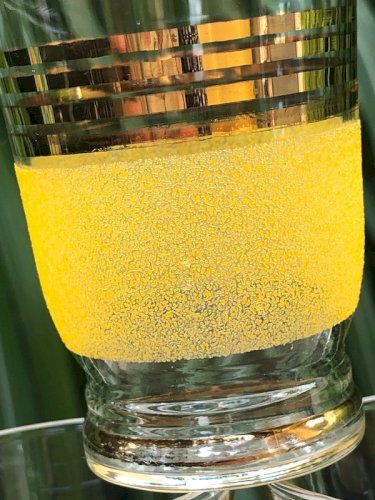 Verres à digestif vintage en verre granité jaune