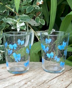 60s water glasses with small blue knot patterns