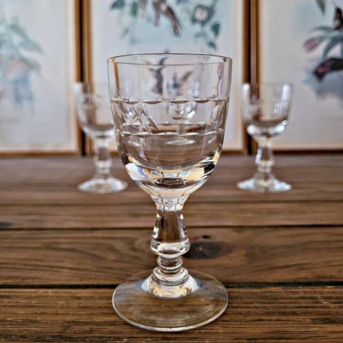 Verres à liqueur (digestif) vintage en verre gravé, décor géométrique