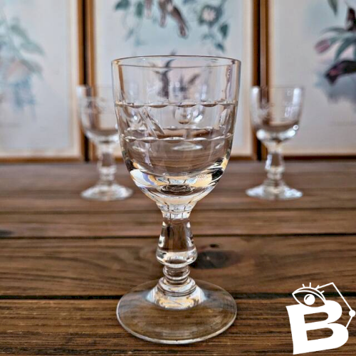 Verres à liqueur (digestif) vintage en verre gravé, décor géométrique